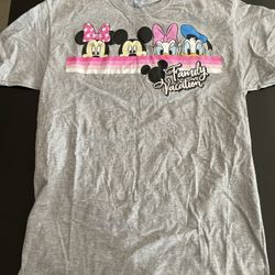 Mickey Mouse and friends T-shirt size medium