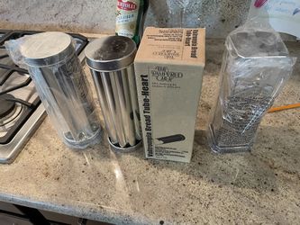 Pampered Chef Bread Tube - Star Heart Scallop Square