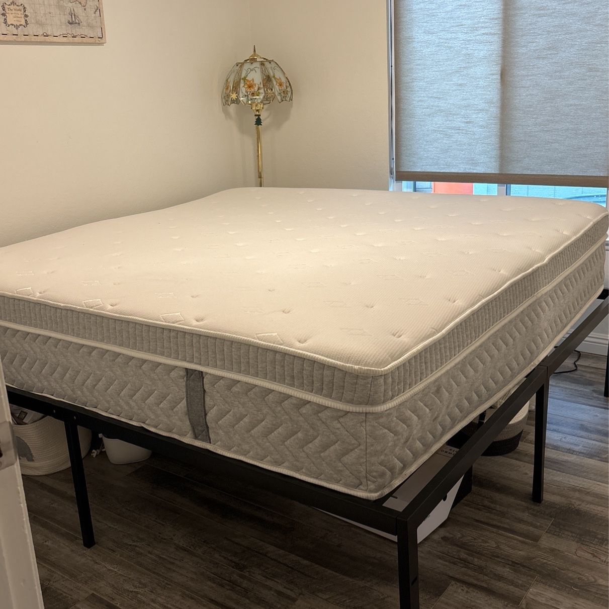 King Size Mattress  Barely Used— Free Frame 