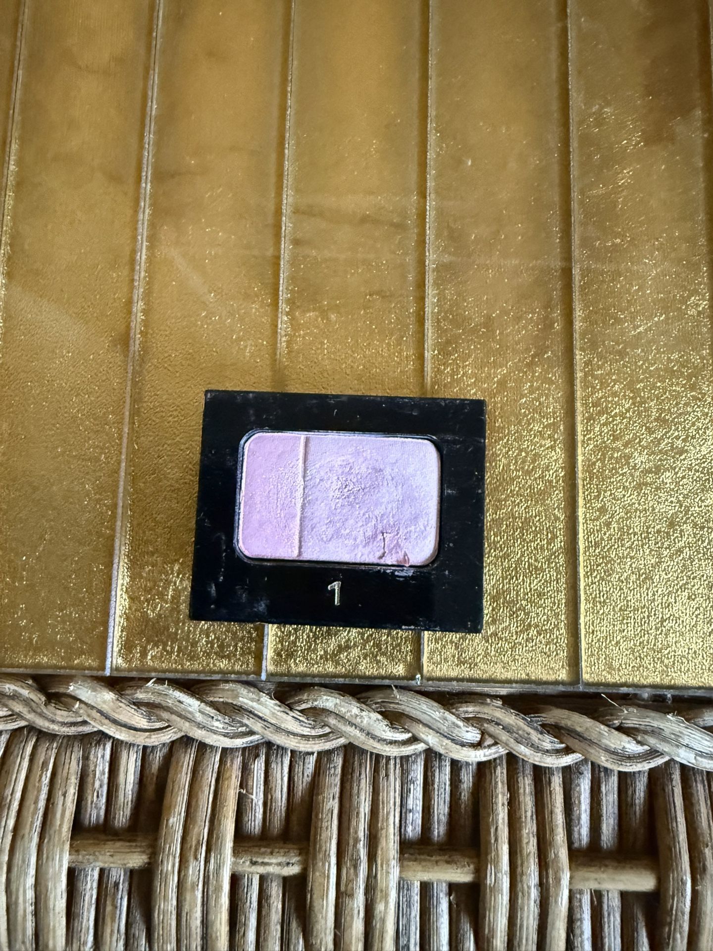 YSL #1 pink Eyeshadow Pink