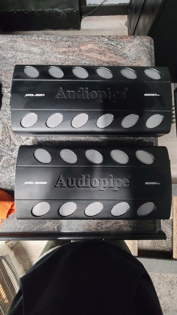 2 Audiopipe amps and 12 inch subwoofer with box