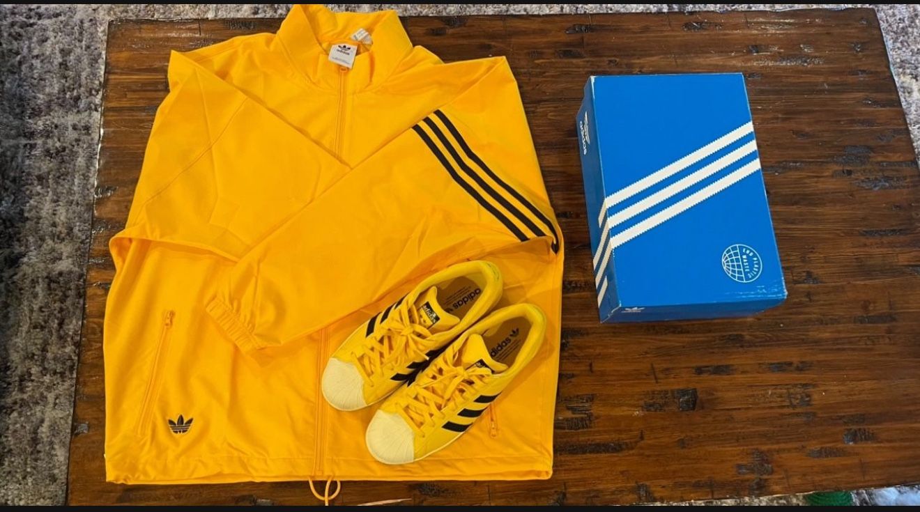 Adidas Super star set Size 10:5 Jacket Size L