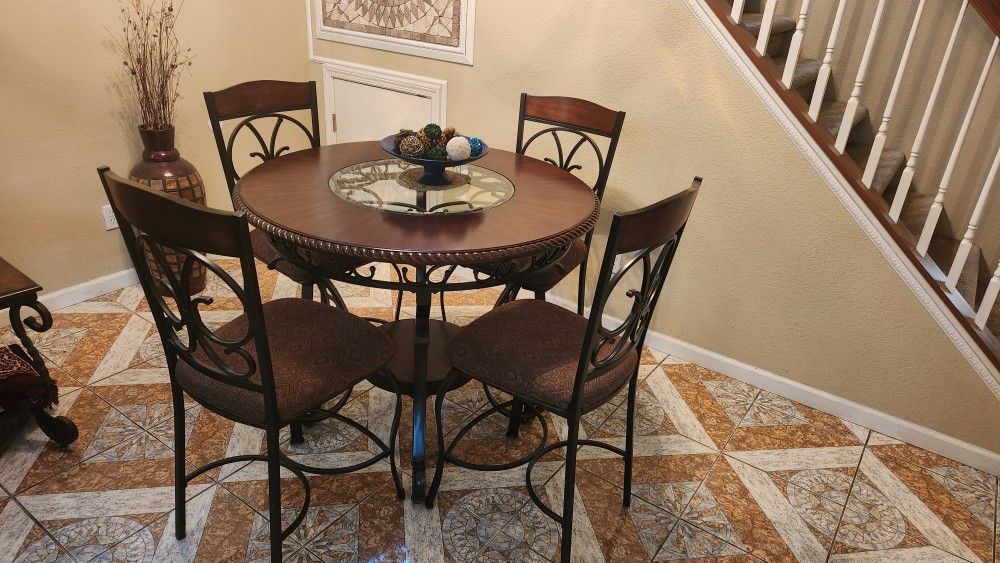 Dining Table And Console