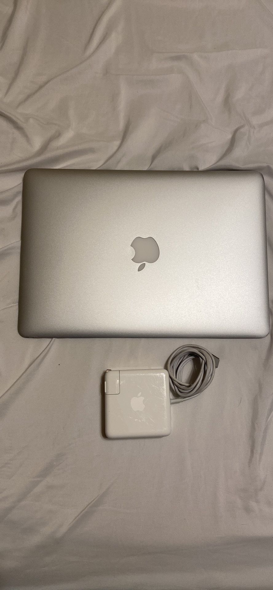 2015 Apple MacBook Air 256GB
