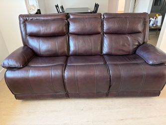 Reclining leatger couches set