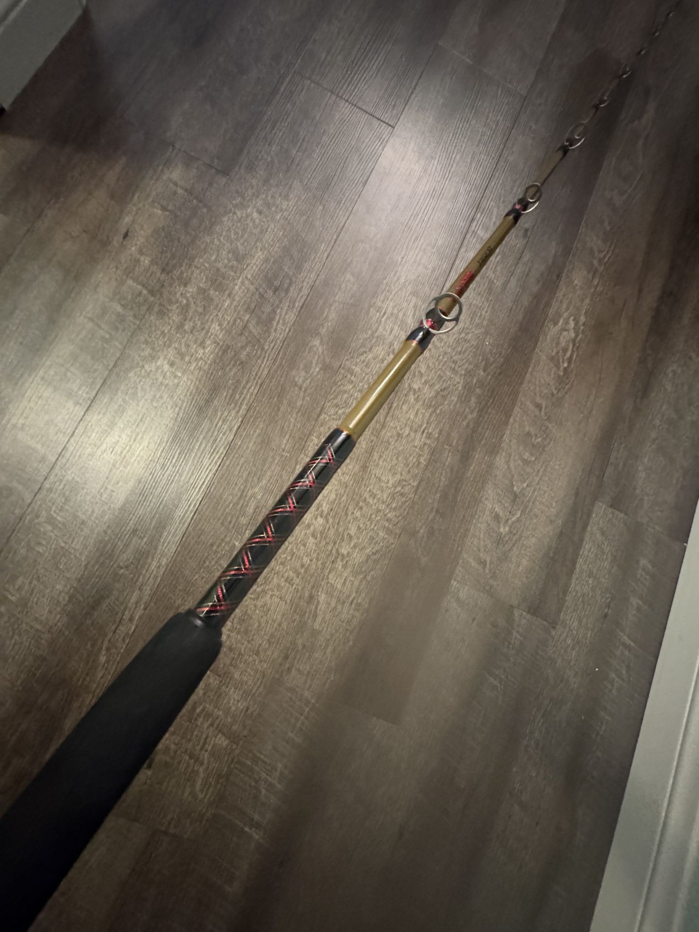 Ugly Stick 7’ 30-50 MH Tiger Salt Water Fishing Rod. Like New.