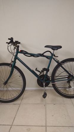 Huffy Mountain Bike 🚲