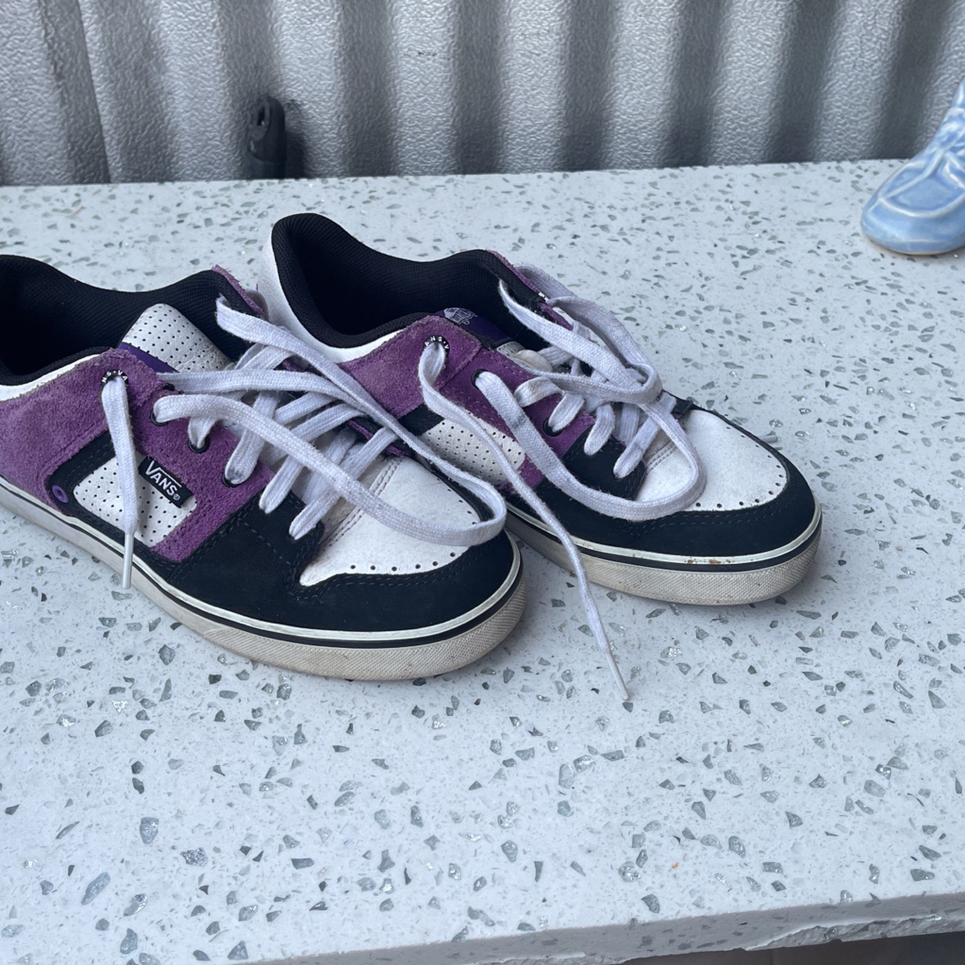 Free Vans Shoes Size 7 Or 37 EURO, Located In Reseda, Ca 