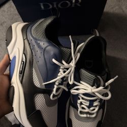Dior B22