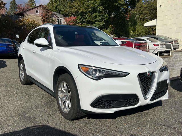 2019 Alfa Romeo Stelvio (Red Interior)