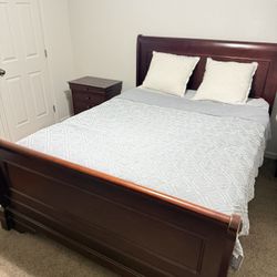 Cama Queen ( No Colchón)