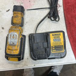 Dewalt Flashlight With Charger And Battery