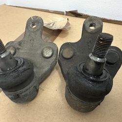 2011-2020 Toyota Sienna Front Lower Right &Left Ball Joint GENUINE OEM PART used low miles Both side