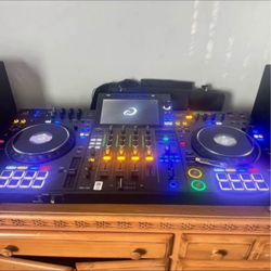 AlphaTheta XDJ-AZ DJ Controller