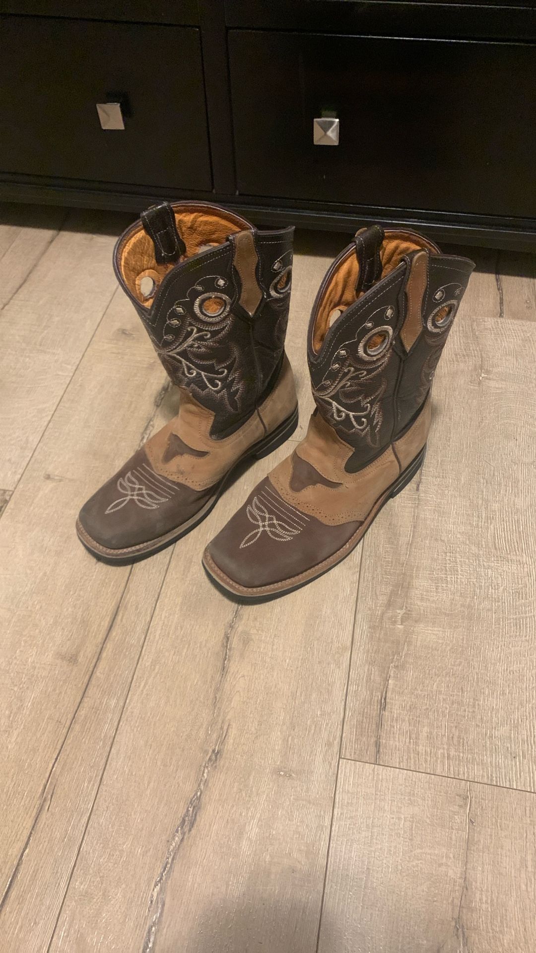 Size 9 Mexican Square Toe Boots