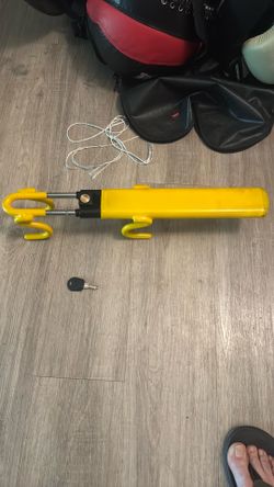 Brand new vehicle steering wheel lock