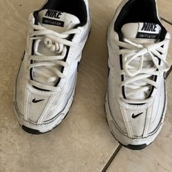 Nike Initiator