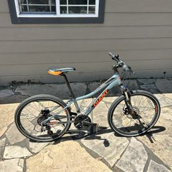 Giant XTC Jr Mountain Bike