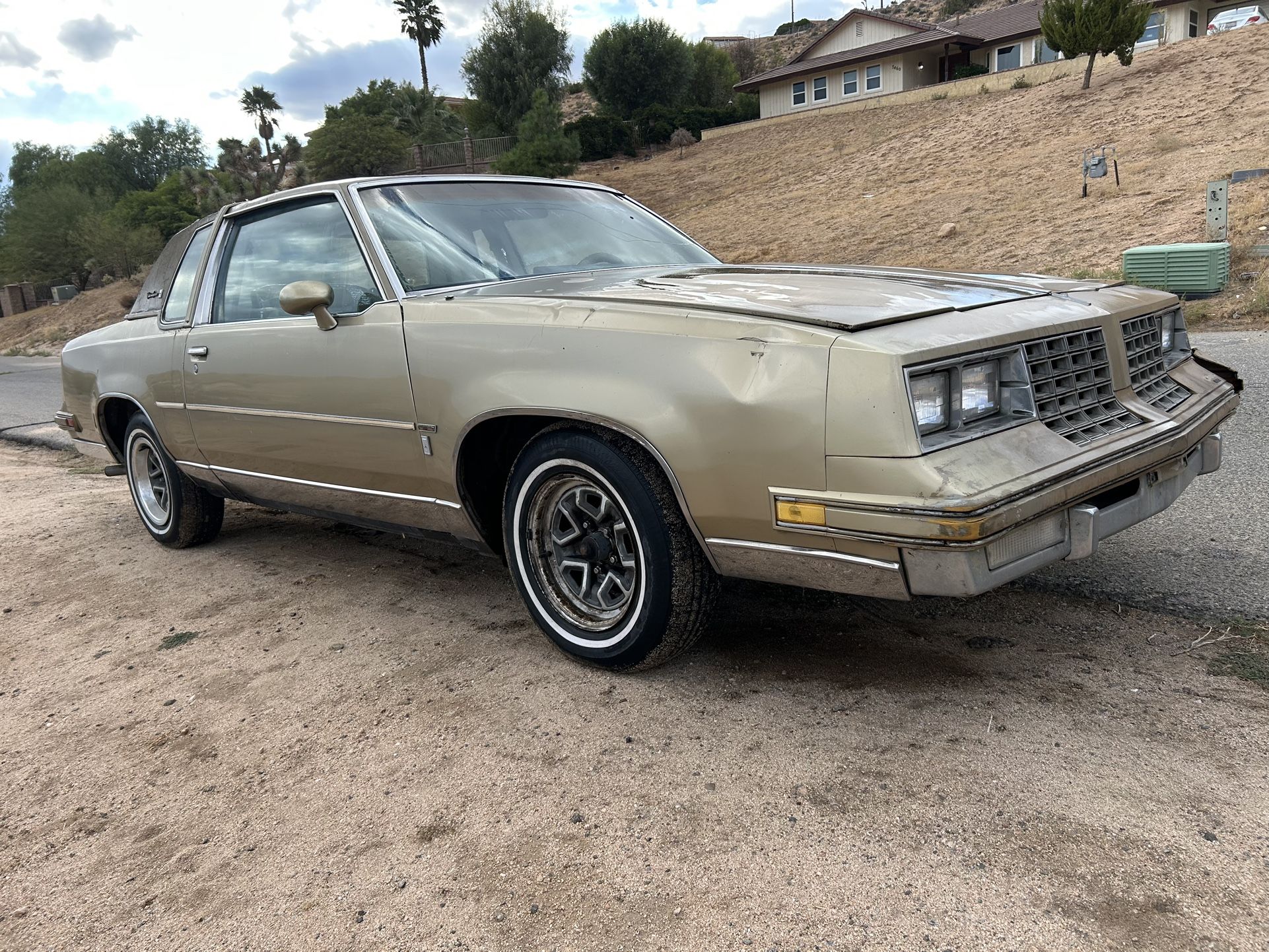 81 Oldsmobile Cutlets Supreme