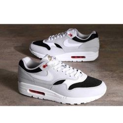 US11.0 Nike Air Max 1 1/Wht (new)