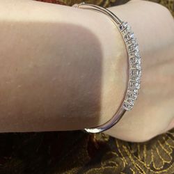 Lovely New Petalite Silver Bracelet 
