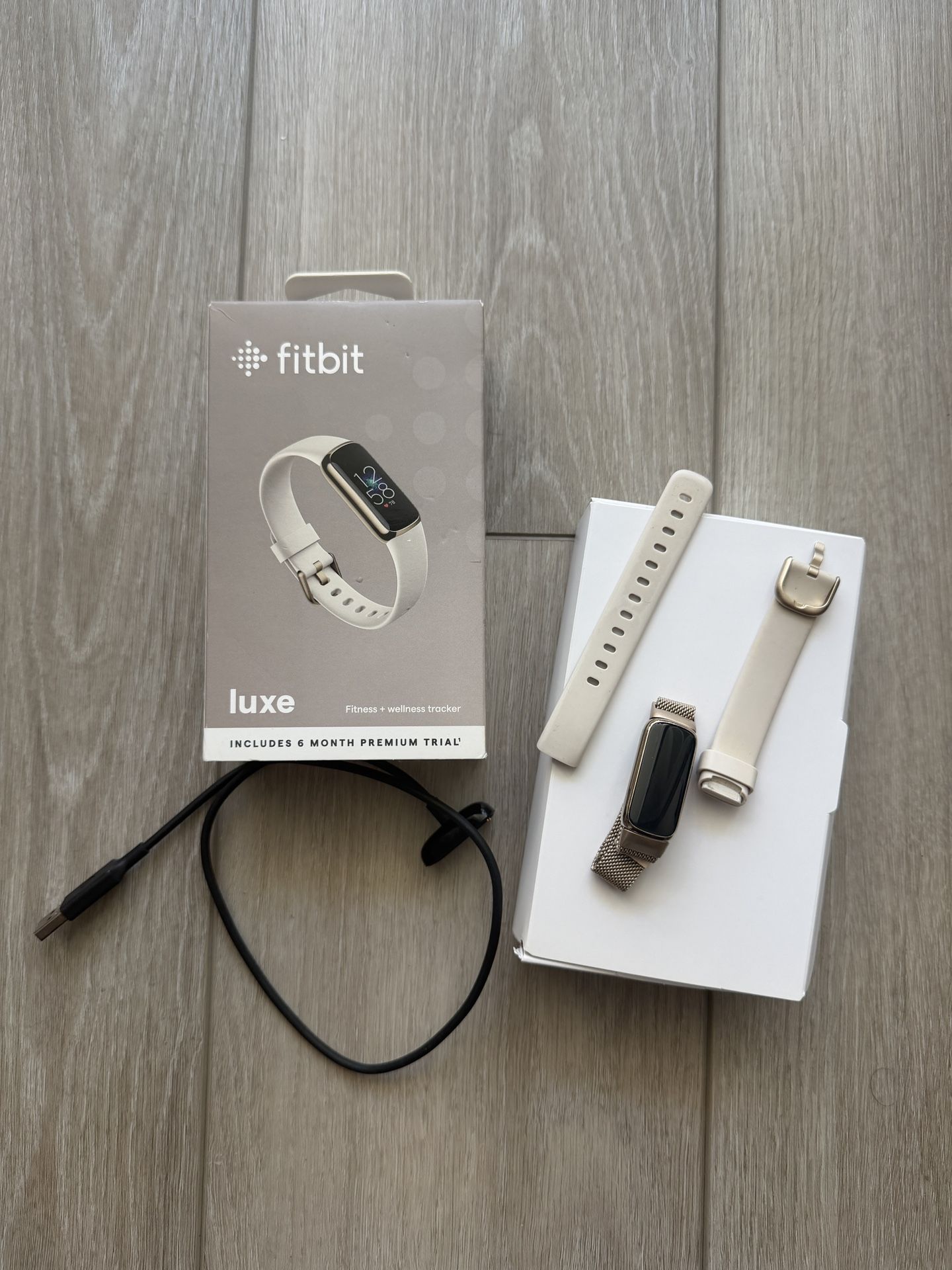 Fitbit Luxe Gold