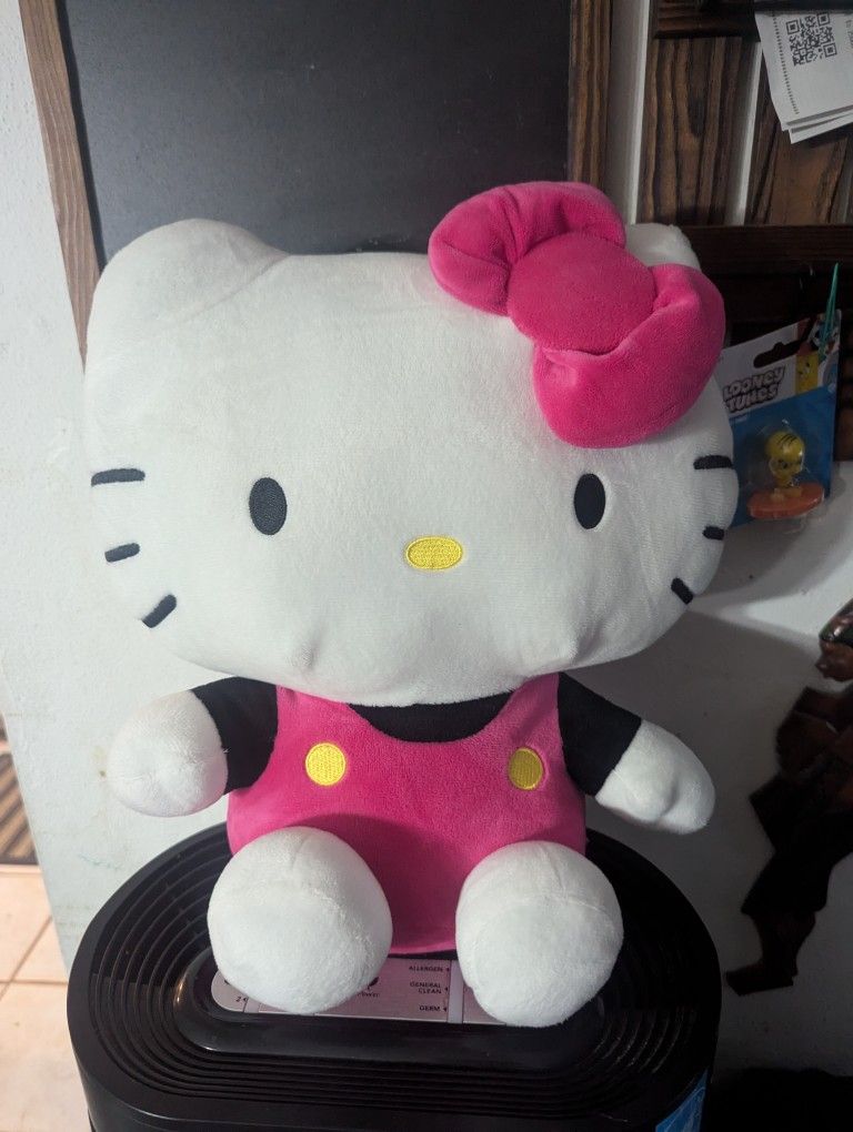 12 Inch Hello Kitty Plushie Bag.