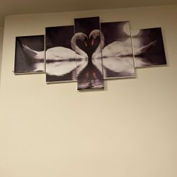 5-Panel Swan Canvas Wall Art - Heart Shape