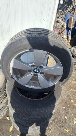 Set of 4 wheels and tires for 08 BMW 5-Series