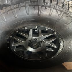 37x12.50R20