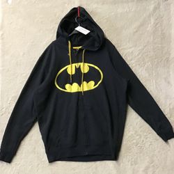 CLASSIC BLACK AND YELLOW BATMAN HOODIE SIZE XL
