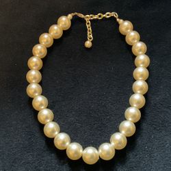 16” Large Pearl Necklace 
