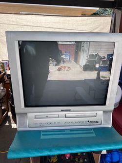 Magnavox vintage 24-inch CRT TV / DVD / VCR triple combo television