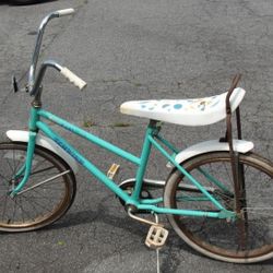 VINTAGE GIRLS SCHWINN BICYCLE 