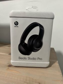 Beats Studio pros black brand new