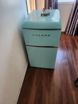 Mini Fridge