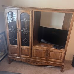 Entertainment center