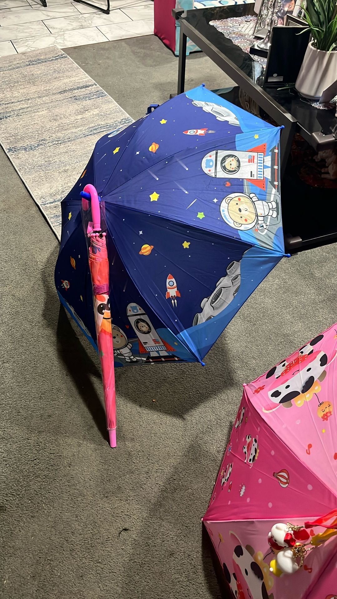 Umbrellas Boys And Girls For Sell And Holding Keys Hello Kitty