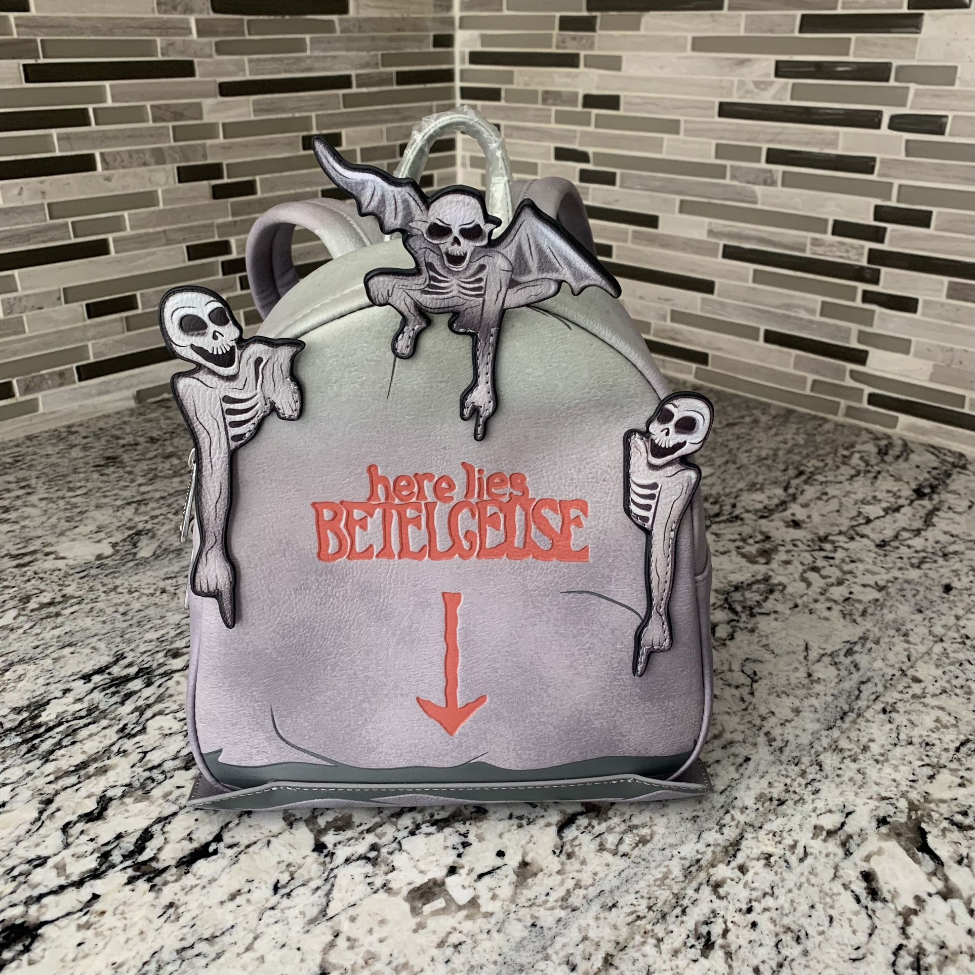 Loungefly Beetlejuice Tombstone Glow-in-the-Dark Mini-Backpack Halloween Tim Burton