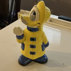 Vintage Donald Duck ceramic figurine statue