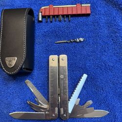 Victorinox Multitool 