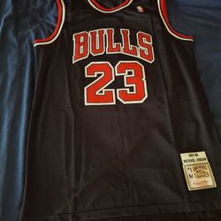 Michael Jordan Chicago Bulls Throwback 1997-98 Jersey