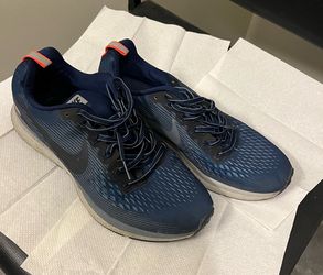 Men’s Shoes Size 9 - Navy Blue Nike Sneakers, In Very Good Condition. ONLY $10 !!