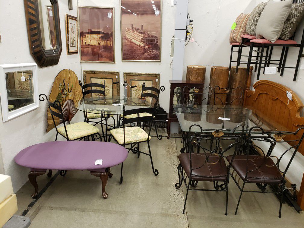 Upholstered wrought iron table &4 chairs