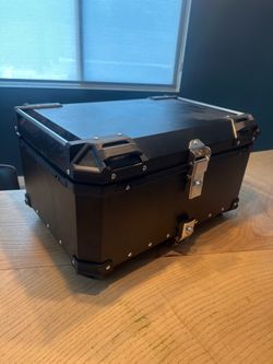 Universal Aluminum Motorcycle Top Box 55L