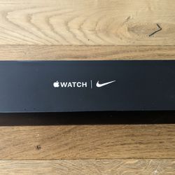 Apple Watch Series 5 (40MM)