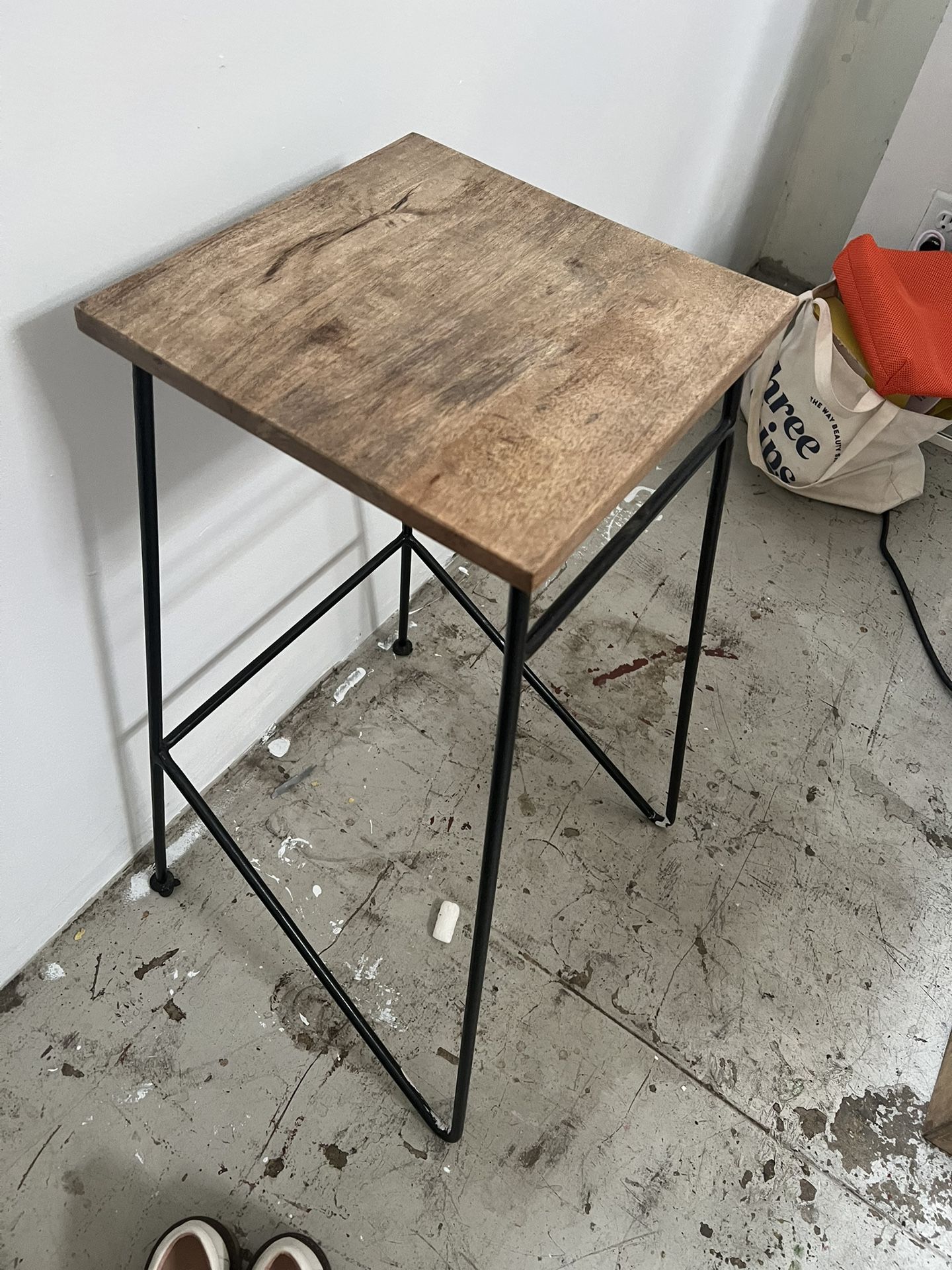 Set 2 Stools Wood And Metal