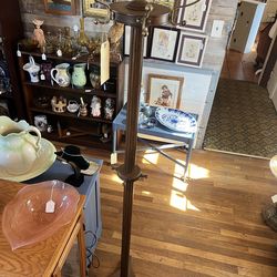 Vintage solid wood rotating coat rack