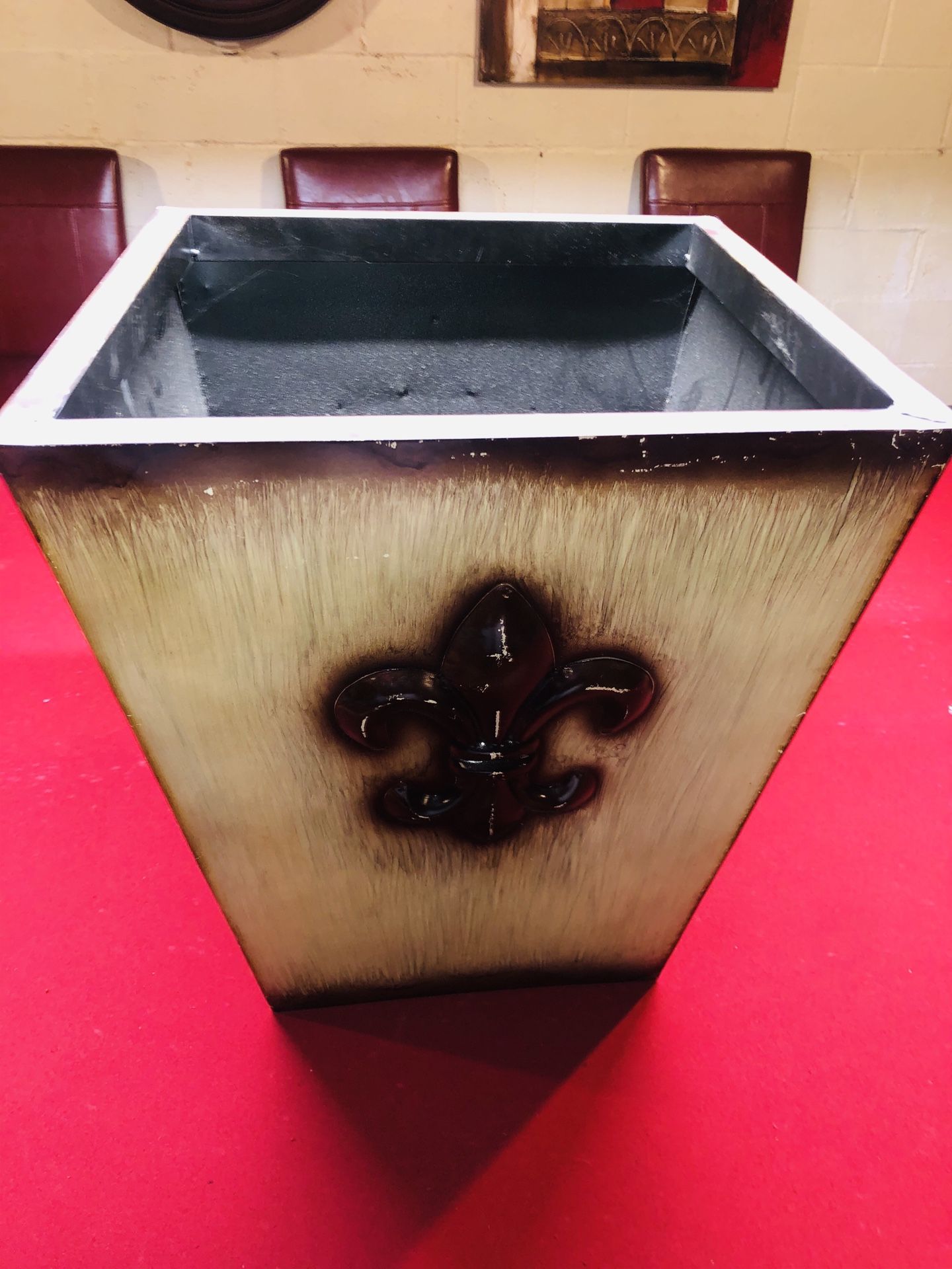 Beautiful brown and tan large plant holder