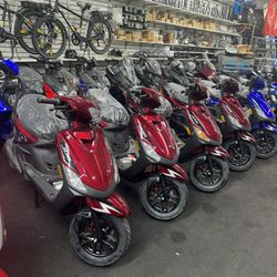 Brand New Razor 150cc Gas Scooter 